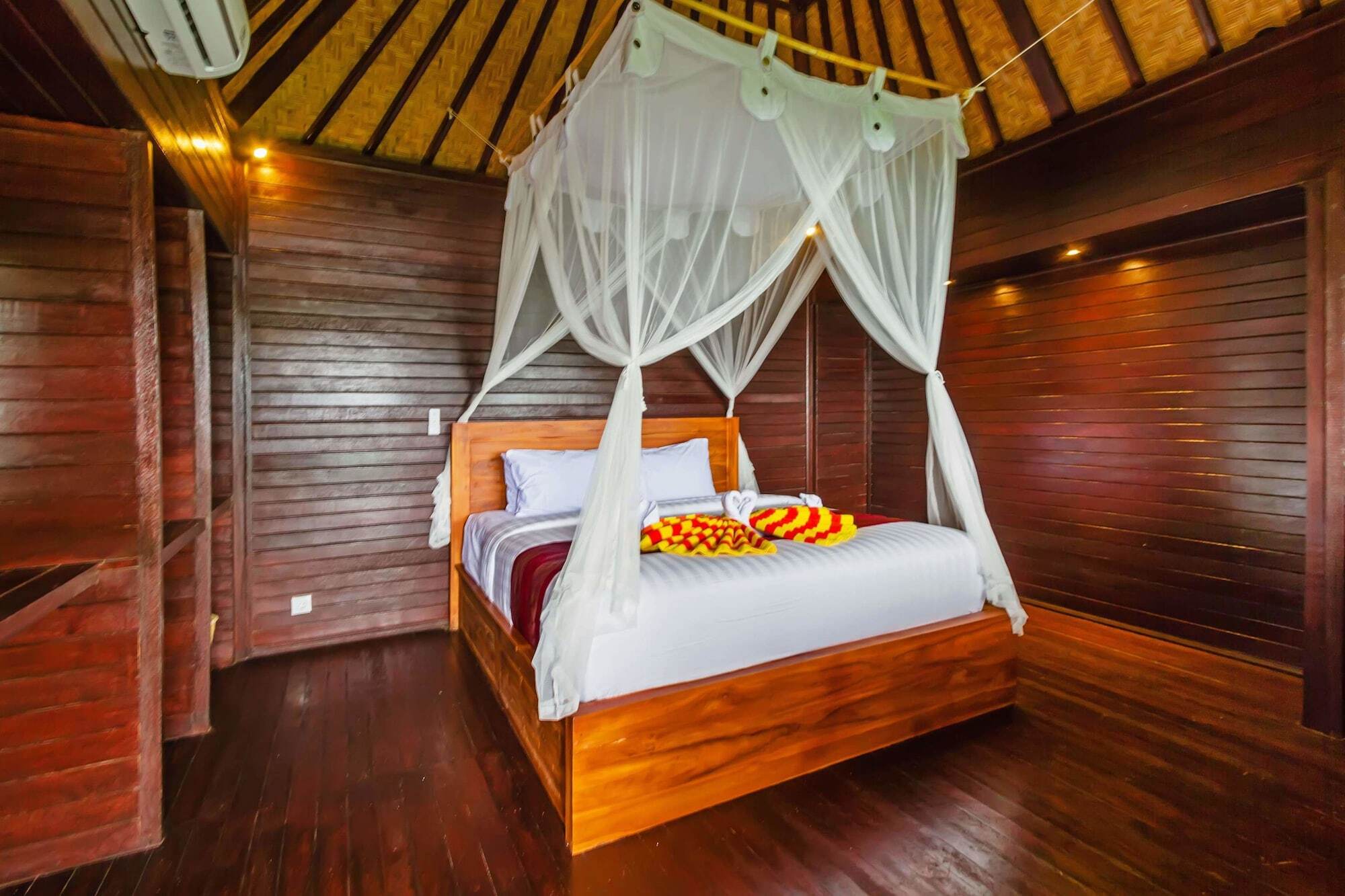 Ocean Hostel Ceningan Island Exterior foto